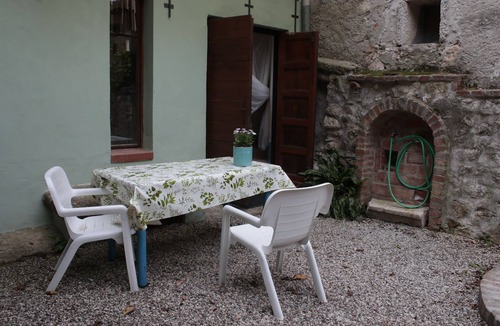 Nord-Est House | House on three floors in a medieval court in Verona