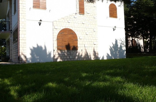 Sarnano Villa | HOUSE SURROUNDED BY NATURE AND QUIET '