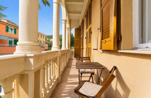 Bogliasco Apartment | House with Private Access to the Sea and Parking, Bogliasco