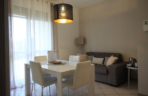 Cinisello Balsamo Apartment | HQ Aparthotel Milano Inn Smart Suites - Comfort Apartment with 2 Bedrooms