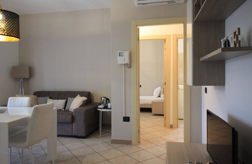 Cinisello Balsamo Apartment | HQ Aparthotel Milano Inn Smart Suites - Comfort Apartment with 2 Bedrooms
