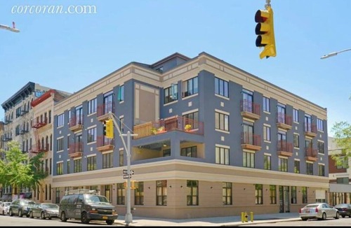 Williamsburg Apartment | Huge Private Balcony 1-Bedroom Apartment in Williamsburg