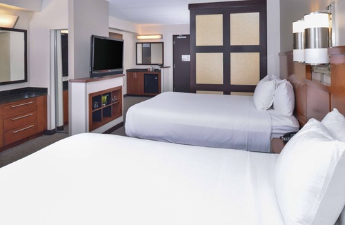 Herndon Hotel | Hyatt Place Herndon Dulles Airport East