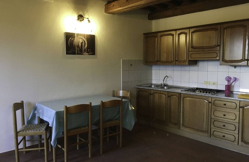 Paciano Apartment | IDEAL HOLIDAYS The Cellar