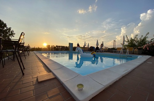 Paciano Apartment | IDEAL HOLIDAYS The Cellar
