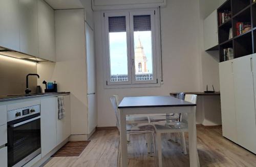 Sassuolo Apartment | Il Campanone - Sassuolo Centro - parcheggio auto coperto - Neflix e Amazon Prime