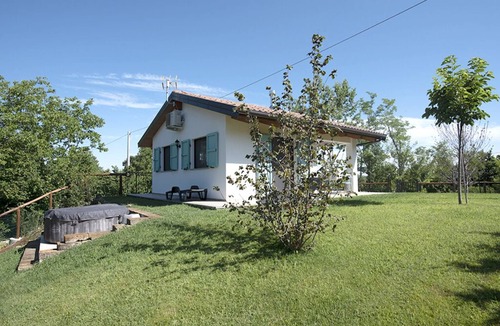 Cherasco House | Il Ciabot di Rosa: independent house in the Langhe