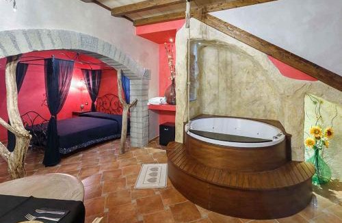 Tragliatella House | Il Giardino dei Flintstones B&B
