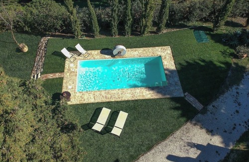 San Venanzo Villa | Il Granaio, Villa for 6 people with heated jacuzzi and pool in the garden