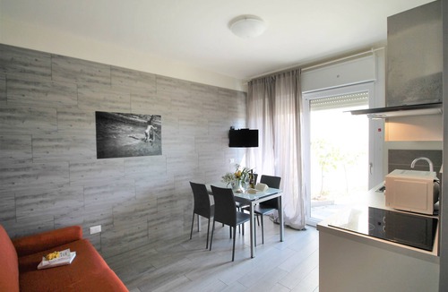 Celle Ligure Condo | Il Limone - 1 - Residence Felice - 14 accommodations 300 meters from the ma