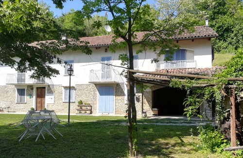 Santo Stefano Belbo House | IL Mestiere DI Vivere - Cascina Immersa nel Verde