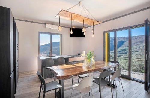 Lucinasco House | Il nido tra gli ulivi