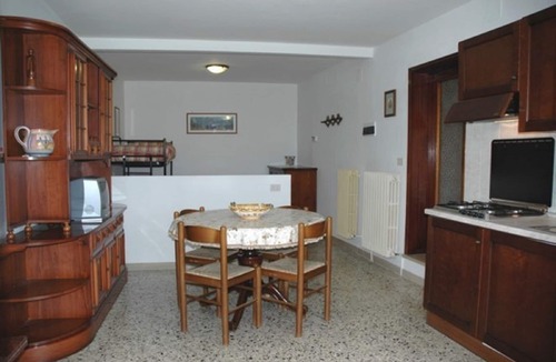 Deruta House | IL PINO: apartment within farmhouse just 15 minutes far from Assisi.