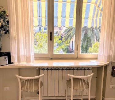 Cinquale Apartment | Il Sole in Terrazza - A due Passi dal Mare - Private Garden and Parking