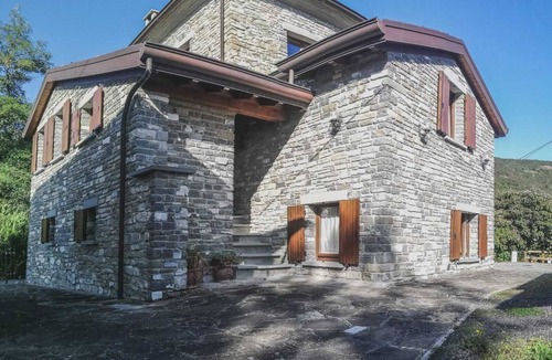 Valmozzola House | Immersed in nature