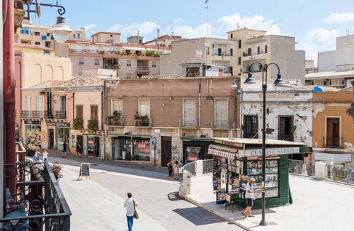 Cagliari Apartment | In Cagliari there is a bright space, where you will feel at home
