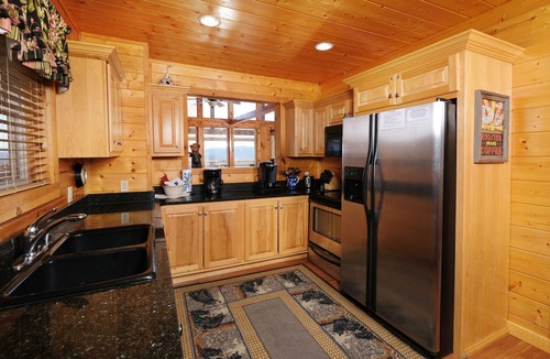 Sevierville Cabin | Insane view, amazing amenities-hot tub, pool table