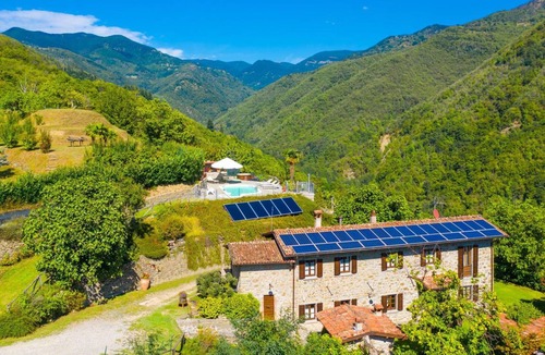 Castiglione di Garfagnana Villa | 160 m² Villa ∙ 3 bedrooms ∙ 7 guests