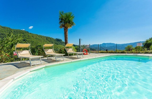 Castiglione di Garfagnana Villa | 160 m² Villa ∙ 3 bedrooms ∙ 7 guests
