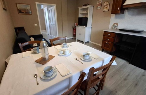 Tragliatella Apartment | Cozy apartment in a 1930s farmhouse in the countryside, near the sea