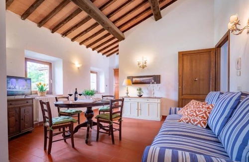 Casellina Apartment | Iris apartment