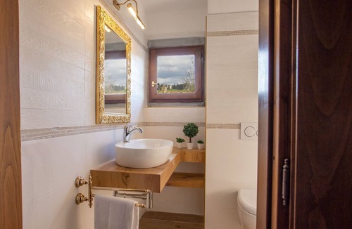Casellina Apartment | Iris apartment