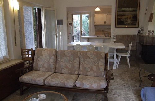 Marina di Castagneto Carducci Apartment | Azalea 7+3 - Three Bedroom Apartment, Sleeps 10