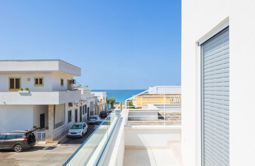 Marina di Mancaversa Apartment | Gallipoli Meraviglioso Appartamento con Jacuzzi, con due Camere e due Bagni