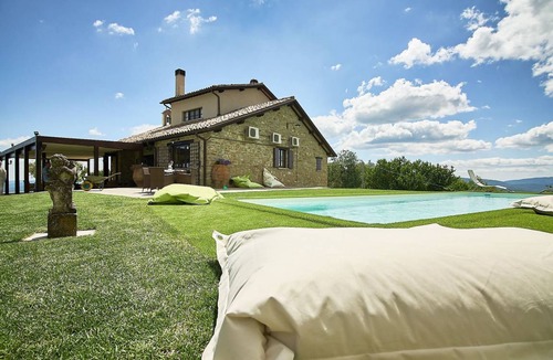 Monte Santa Maria Tiberina Villa | 600 m² Villa ∙ 7 bedrooms ∙ 15 guests