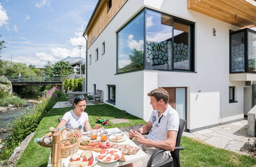 St. Valentin auf der Haide Ski Chalet | 220 m² Chalet ∙ 4 bedrooms ∙ 10 guests