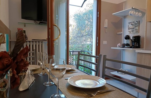 Assenza Apartment | SOLE: Welcoming apartment , relaxation,lake mountains olive grovess.