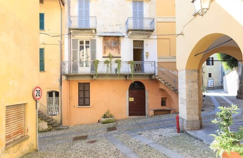 Lesa Apartment | Italian Lakes 2 bedroom Apartment with fresco