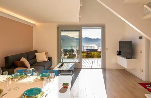 Esmate Apartment | Italian Vacation Homes - Lakeview Heaven Retreat