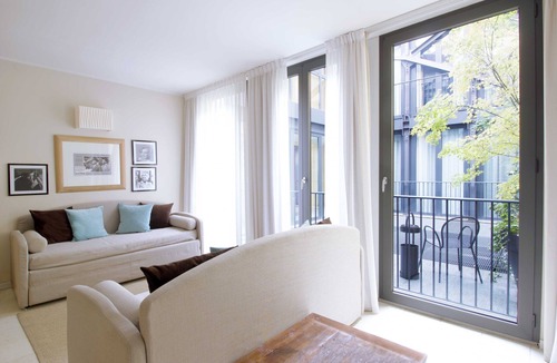 Historic Center Apartment | "James Dean" two-room apartment with terrace