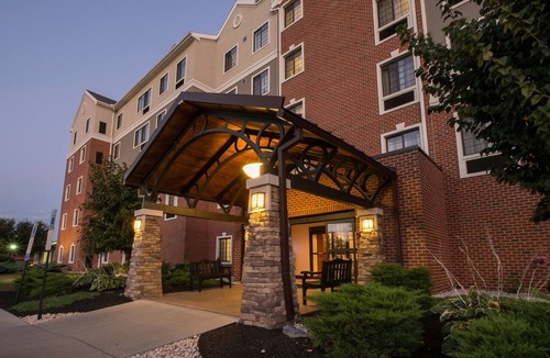Harrisburg Apartment | King Studio w/Kitchen | Pool + Free Breakfast