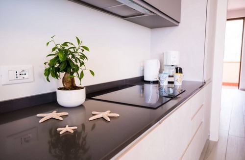 Assenza Apartment | KITE BETH'S HOUSE