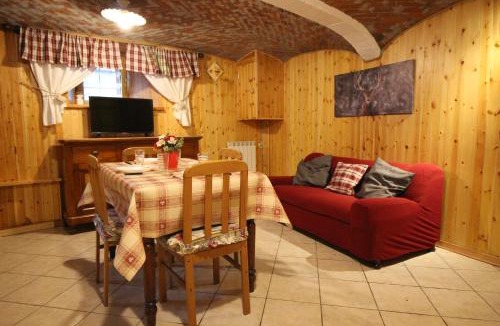 Brusson Apartment | L'ermellino Bilocale in Centro - Affitti Brevi Italia