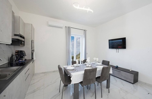 Sarno Apartment | L'Incanto Holiday House