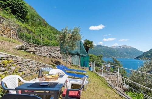 Brienno Apartment | La Casa sul Lago - Giardino e Parcheggio Privato