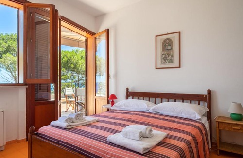 Addaura Apartment | La Cueva dello Scirocco by DomuSicily