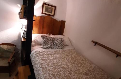 Fabrica di Roma Apartment | La grotta