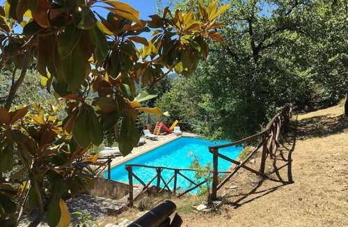 Precetto Villa | La Loggia; Villa in hidden Umbria, with large pool and spectacular views