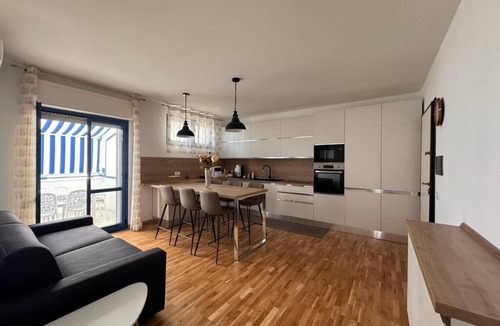Lido House | La Maison de Monique