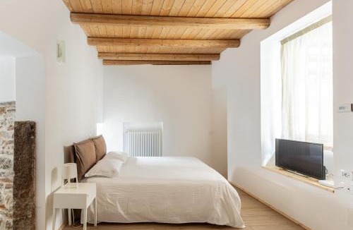 Orino Apartment | La Posteria by iCasamia it