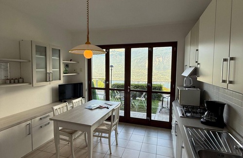 Pieve Apartment | La Quiete 30 Lake view Apartment
