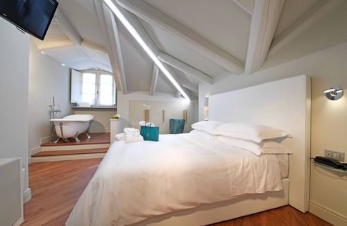 Monforte d'Alba Hotel | La Ribezza Boutique Hotel