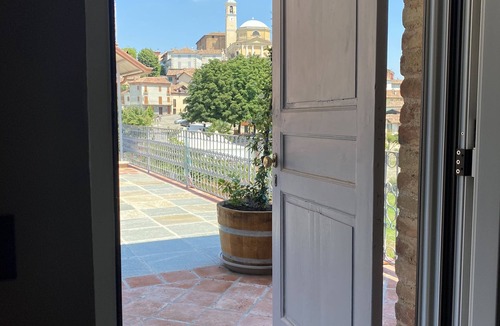 Montegrosso dʼAsti Apartment | La terrazza sul Monferrato