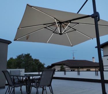 Casbeno Apartment | LA TERRAZZA - Very Quiet - Free park - 3 min from Varese center and lake - AIR Conditioning - Cycling friendly