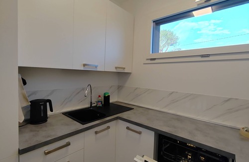 Casbeno Apartment | LA TERRAZZA - Very Quiet - Free park - 3 min Varese center and lake - AIR Cond.