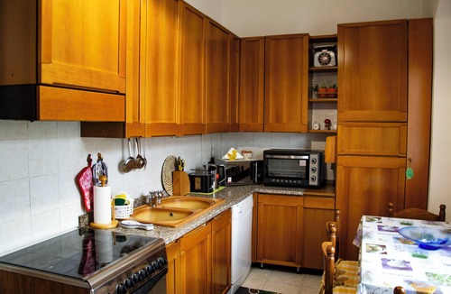 Varano Borghi Apartment | LaCasaDeiNonni - Lakes&Relax